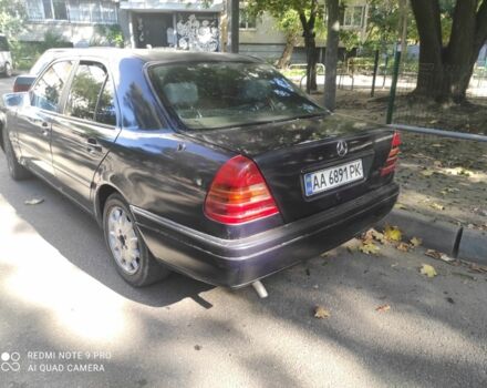 Синій Мерседес 200, об'ємом двигуна 2.2 л та пробігом 3 тис. км за 1670 $, фото 1 на Automoto.ua