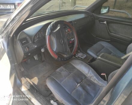 Синій Мерседес 200, об'ємом двигуна 2.2 л та пробігом 3 тис. км за 1670 $, фото 3 на Automoto.ua