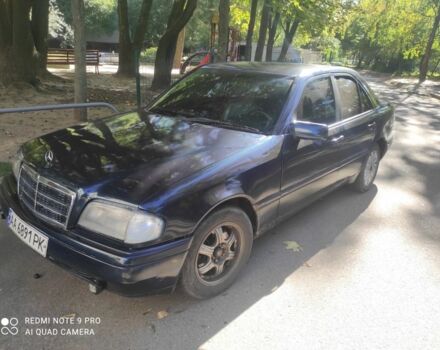 Синій Мерседес 200, об'ємом двигуна 2.2 л та пробігом 3 тис. км за 1670 $, фото 2 на Automoto.ua