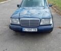 Синий Мерседес 200, объемом двигателя 2 л и пробегом 600 тыс. км за 2400 $, фото 1 на Automoto.ua