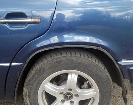 Синий Мерседес 200, объемом двигателя 2 л и пробегом 600 тыс. км за 2400 $, фото 19 на Automoto.ua