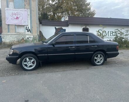 Синий Мерседес 200, объемом двигателя 2 л и пробегом 536 тыс. км за 2950 $, фото 2 на Automoto.ua