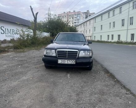 Синий Мерседес 200, объемом двигателя 2 л и пробегом 536 тыс. км за 2950 $, фото 1 на Automoto.ua