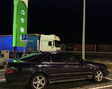 Синій Мерседес 200, об'ємом двигуна 2 л та пробігом 451 тис. км за 4000 $, фото 3 на Automoto.ua