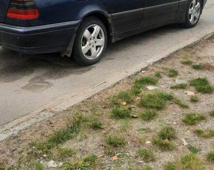 Синій Мерседес 200, об'ємом двигуна 2 л та пробігом 405 тис. км за 2100 $, фото 4 на Automoto.ua