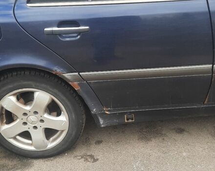 Синій Мерседес 200, об'ємом двигуна 2 л та пробігом 405 тис. км за 2100 $, фото 5 на Automoto.ua