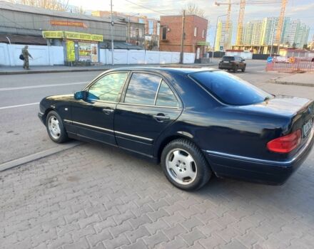 Синій Мерседес 200, об'ємом двигуна 2 л та пробігом 373 тис. км за 4350 $, фото 4 на Automoto.ua