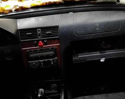 Синий Мерседес 200, объемом двигателя 1.8 л и пробегом 121 тыс. км за 650 $, фото 6 на Automoto.ua