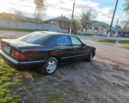 Синій Мерседес 200, об'ємом двигуна 2 л та пробігом 373 тис. км за 4350 $, фото 7 на Automoto.ua