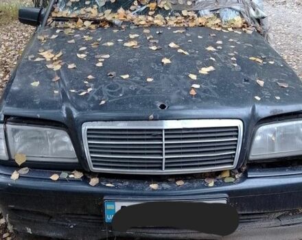 Синий Мерседес 200, объемом двигателя 1.8 л и пробегом 121 тыс. км за 650 $, фото 1 на Automoto.ua