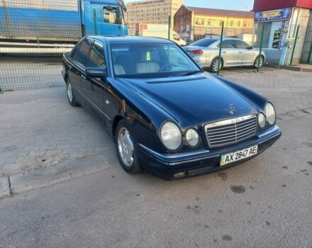 Синій Мерседес 200, об'ємом двигуна 2 л та пробігом 373 тис. км за 4350 $, фото 1 на Automoto.ua