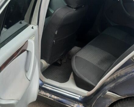 Синій Мерседес 200, об'ємом двигуна 2 л та пробігом 405 тис. км за 2100 $, фото 8 на Automoto.ua