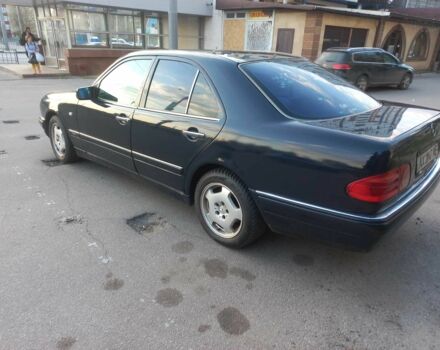 Синій Мерседес 200, об'ємом двигуна 2 л та пробігом 373 тис. км за 4350 $, фото 2 на Automoto.ua