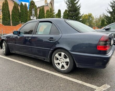 Синий Мерседес 200, объемом двигателя 0 л и пробегом 300 тыс. км за 2400 $, фото 14 на Automoto.ua