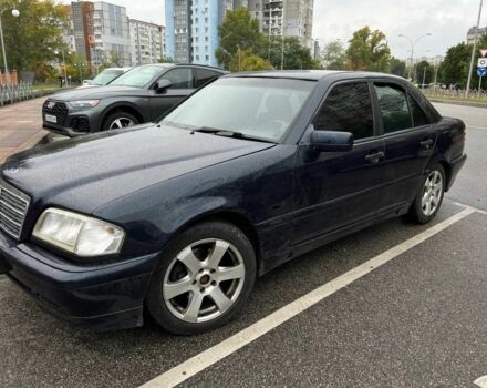 Синий Мерседес 200, объемом двигателя 0 л и пробегом 300 тыс. км за 2400 $, фото 8 на Automoto.ua