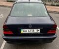 Синий Мерседес 200, объемом двигателя 0 л и пробегом 300 тыс. км за 2400 $, фото 5 на Automoto.ua