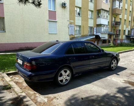 Синій Мерседес 200, об'ємом двигуна 2.2 л та пробігом 300 тис. км за 3250 $, фото 2 на Automoto.ua