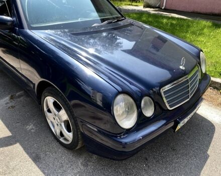 Синій Мерседес 200, об'ємом двигуна 2.2 л та пробігом 300 тис. км за 3250 $, фото 7 на Automoto.ua