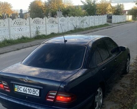 Синій Мерседес 200, об'ємом двигуна 2.2 л та пробігом 300 тис. км за 3250 $, фото 10 на Automoto.ua