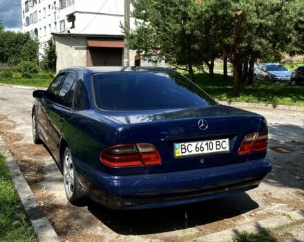 Синій Мерседес 200, об'ємом двигуна 2.2 л та пробігом 300 тис. км за 3250 $, фото 3 на Automoto.ua