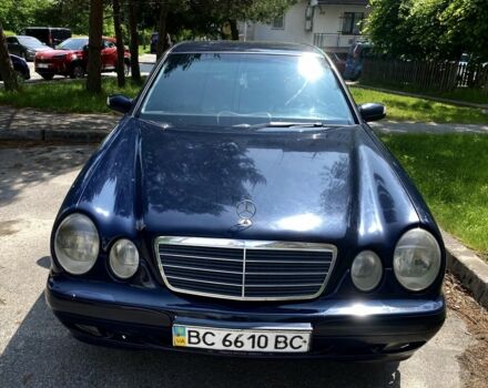 Синій Мерседес 200, об'ємом двигуна 2.2 л та пробігом 300 тис. км за 3250 $, фото 5 на Automoto.ua