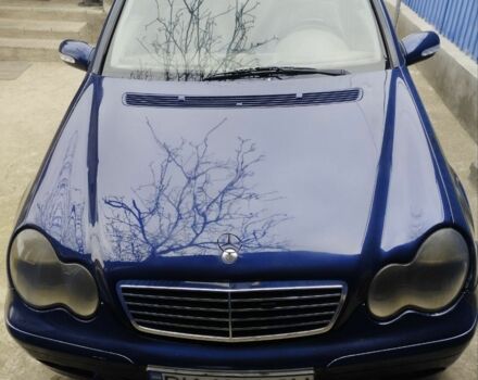 Синій Мерседес 200, об'ємом двигуна 2 л та пробігом 400 тис. км за 3500 $, фото 17 на Automoto.ua