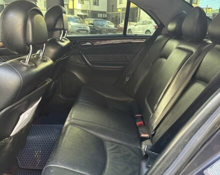 Синий Мерседес 200, объемом двигателя 2 л и пробегом 255 тыс. км за 3999 $, фото 17 на Automoto.ua