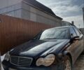Синий Мерседес 200, объемом двигателя 2 л и пробегом 432 тыс. км за 4300 $, фото 1 на Automoto.ua