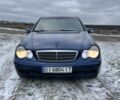 Синій Мерседес 200, об'ємом двигуна 2 л та пробігом 444 тис. км за 3900 $, фото 1 на Automoto.ua