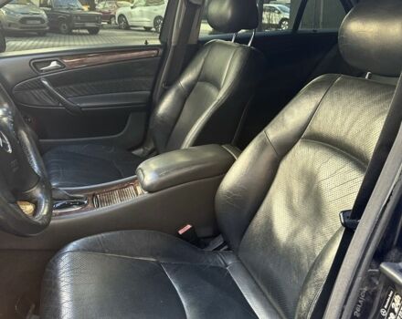 Синий Мерседес 200, объемом двигателя 2 л и пробегом 255 тыс. км за 3999 $, фото 15 на Automoto.ua