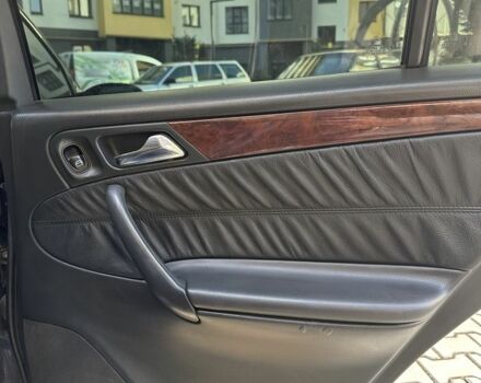 Синий Мерседес 200, объемом двигателя 2 л и пробегом 255 тыс. км за 3999 $, фото 20 на Automoto.ua