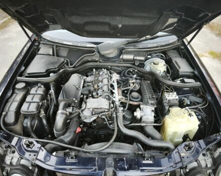 Синій Мерседес 200, об'ємом двигуна 2.1 л та пробігом 500 тис. км за 2750 $, фото 23 на Automoto.ua