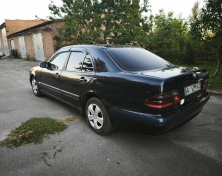 Синій Мерседес 200, об'ємом двигуна 2.1 л та пробігом 500 тис. км за 2750 $, фото 7 на Automoto.ua