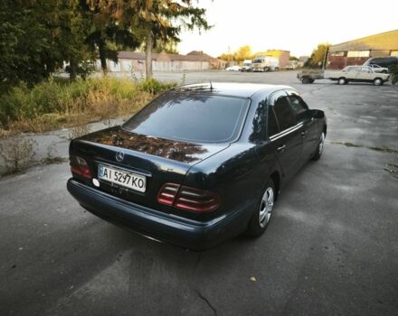 Синій Мерседес 200, об'ємом двигуна 2.1 л та пробігом 500 тис. км за 2750 $, фото 11 на Automoto.ua