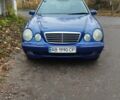 Синий Мерседес 200, объемом двигателя 2 л и пробегом 245 тыс. км за 3750 $, фото 3 на Automoto.ua