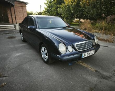 Синій Мерседес 200, об'ємом двигуна 2.1 л та пробігом 500 тис. км за 2750 $, фото 4 на Automoto.ua