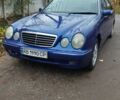 Синий Мерседес 200, объемом двигателя 2 л и пробегом 245 тыс. км за 3750 $, фото 1 на Automoto.ua