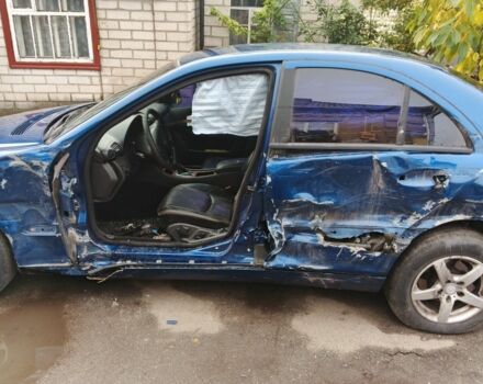 Синій Мерседес 200, об'ємом двигуна 1.8 л та пробігом 270 тис. км за 3000 $, фото 2 на Automoto.ua