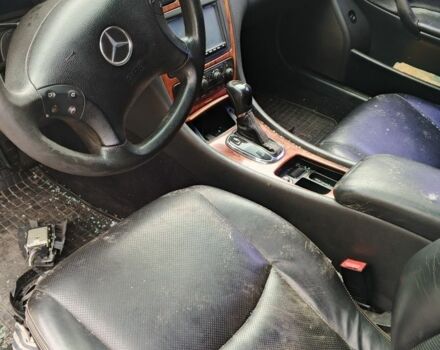 Синій Мерседес 200, об'ємом двигуна 1.8 л та пробігом 270 тис. км за 3000 $, фото 4 на Automoto.ua