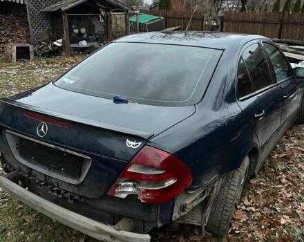 Синий Мерседес 200, объемом двигателя 0 л и пробегом 300 тыс. км за 2000 $, фото 2 на Automoto.ua