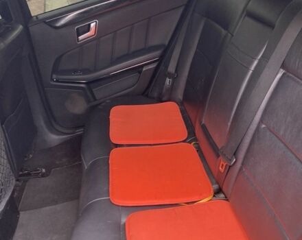 Синий Мерседес 200, объемом двигателя 2.1 л и пробегом 332 тыс. км за 11000 $, фото 5 на Automoto.ua