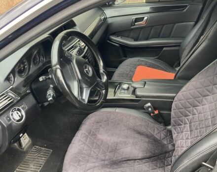 Синий Мерседес 200, объемом двигателя 2.1 л и пробегом 332 тыс. км за 11000 $, фото 7 на Automoto.ua