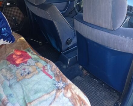 Синій Мерседес 200, об'ємом двигуна 2 л та пробігом 5 тис. км за 1800 $, фото 3 на Automoto.ua