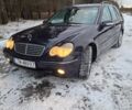 Синій Мерседес 200, об'ємом двигуна 2.2 л та пробігом 350 тис. км за 2600 $, фото 1 на Automoto.ua