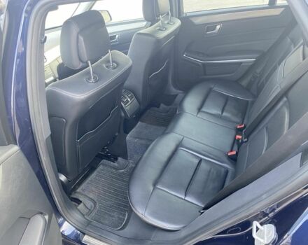 Синій Мерседес 200, об'ємом двигуна 2.1 л та пробігом 280 тис. км за 11250 $, фото 5 на Automoto.ua