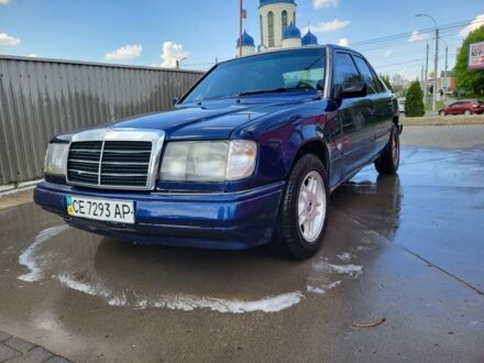 Мерседес 200 1992 в Черновцах на Automoto.ua Синий Мерседес 200, объемом двигателя 2 л и пробегом 200 тыс. км за 1350 $, фото 1 на Automoto.ua