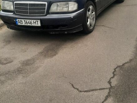 Мерседес 200 1997 у Києві на Automoto.ua Синій Мерседес 200, об'ємом двигуна 2 л та пробігом 405 тис. км за 2100 $, фото 1 на Automoto.ua