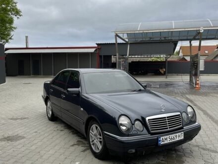 Мерседес 200 1998 у Полонном на Automoto.ua Синій Мерседес 200, об'ємом двигуна 2 л та пробігом 500 тис. км за 3699 $, фото 1 на Automoto.ua
