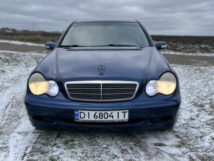 Синій Мерседес 200, об'ємом двигуна 2 л та пробігом 444 тис. км за 3900 $, фото 1 на Automoto.ua