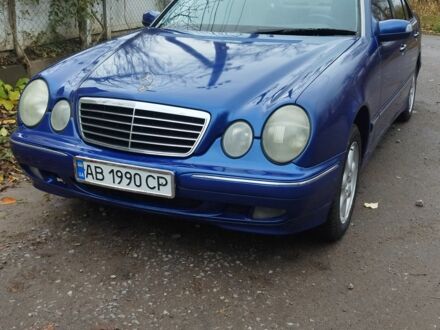 Синій Мерседес 200, об'ємом двигуна 2 л та пробігом 245 тис. км за 3750 $, фото 1 на Automoto.ua